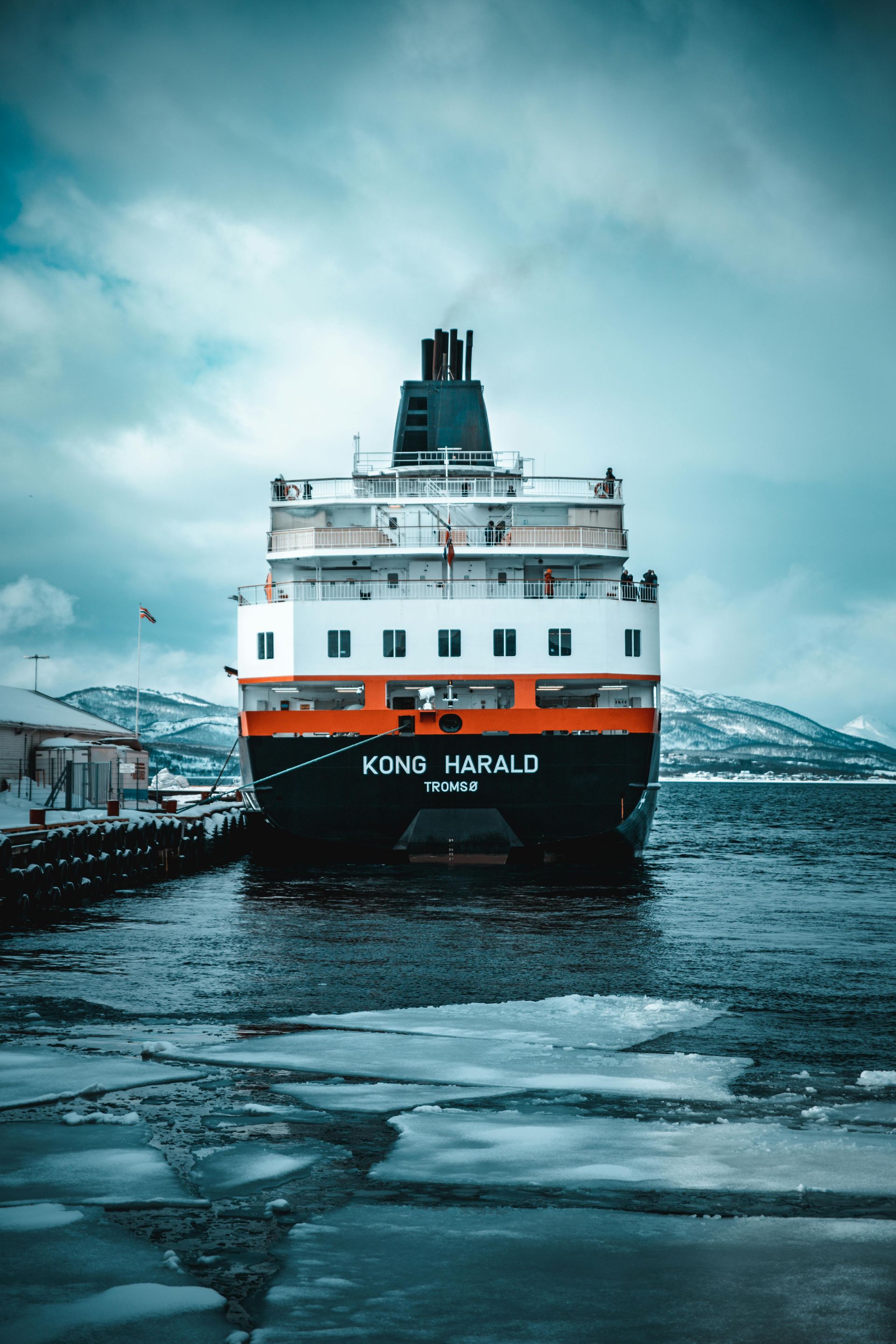 Icebreaker ship